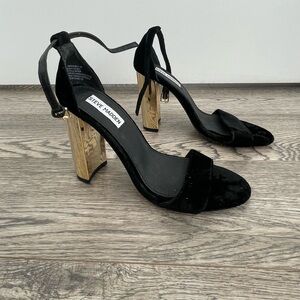 Steve Madden Black Velvet Gold Block Heel - size US 7.5